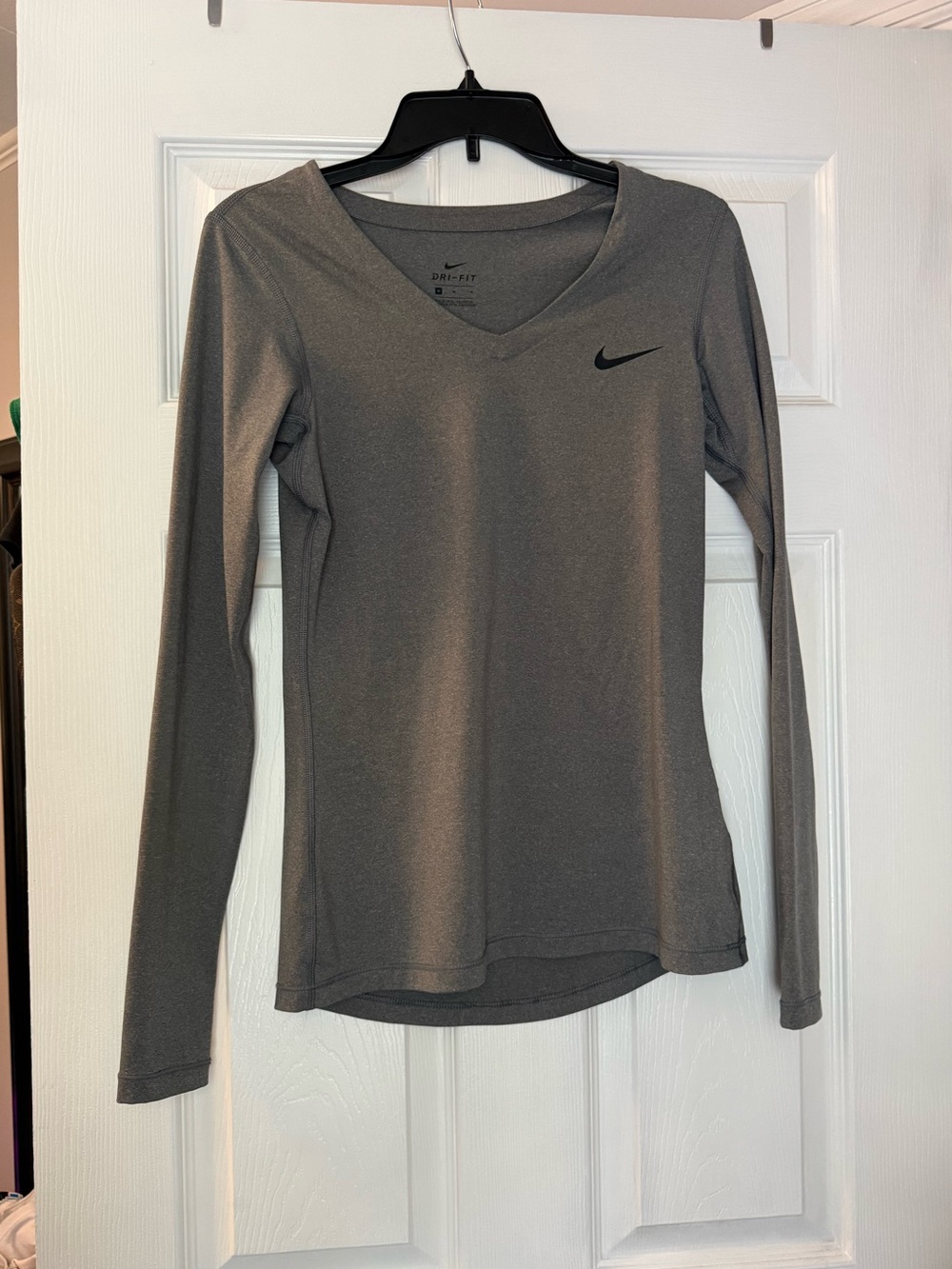 Nike Women's Long Sleeve V-Neck Performance Top - Gray